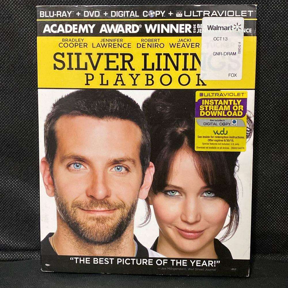 Blu-Ray & DVD- “Silver Lining Playbook” with Bradley Cooper - R -used